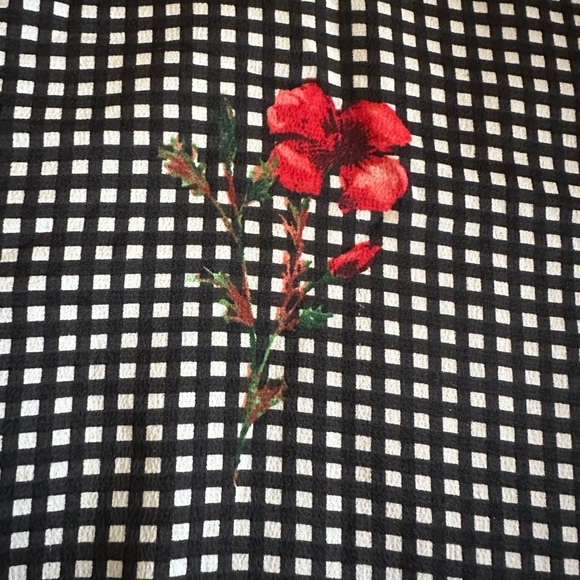 Express women’s Black and white Plaid cami tank top red floral flowers - Picture 4 of 6